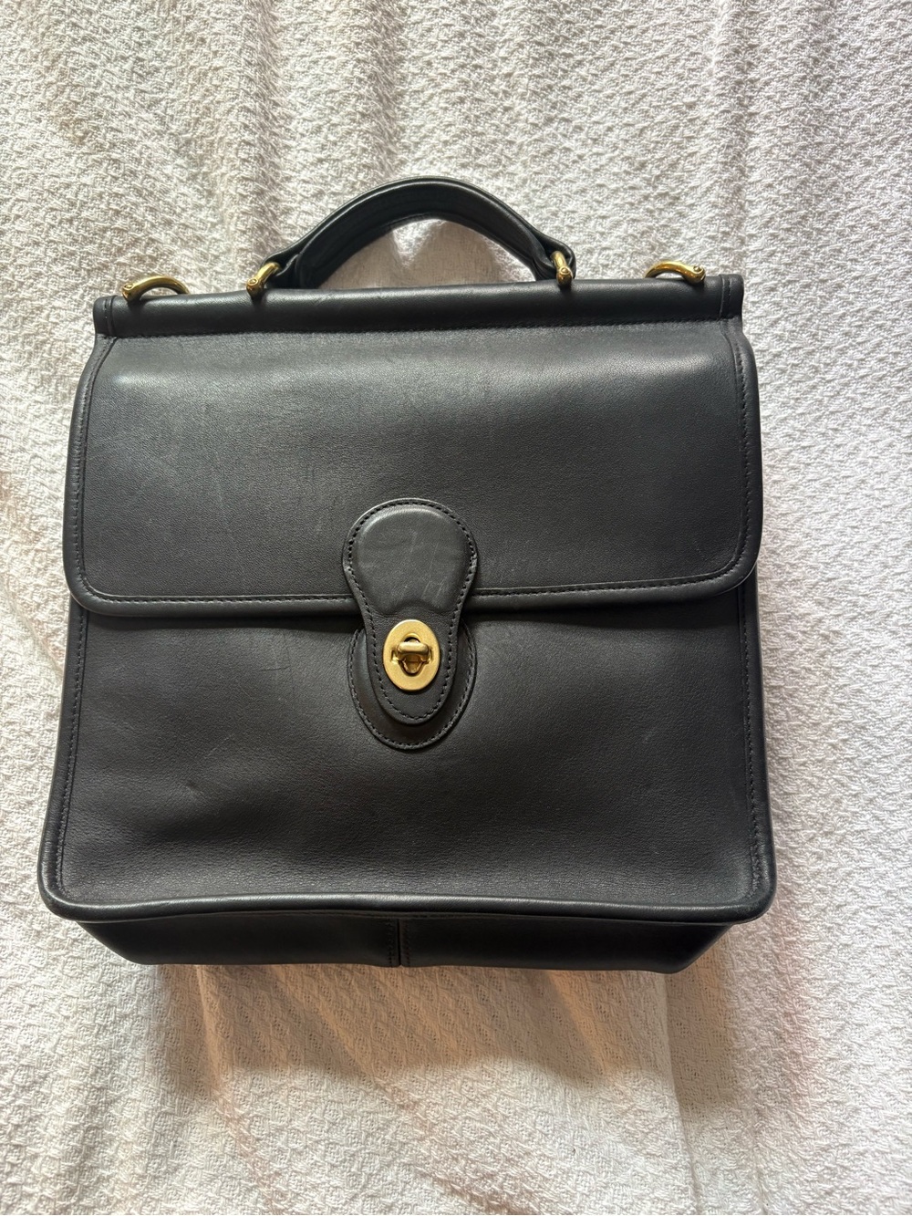 Vintage Coach Willis Bag with Gold Hardware